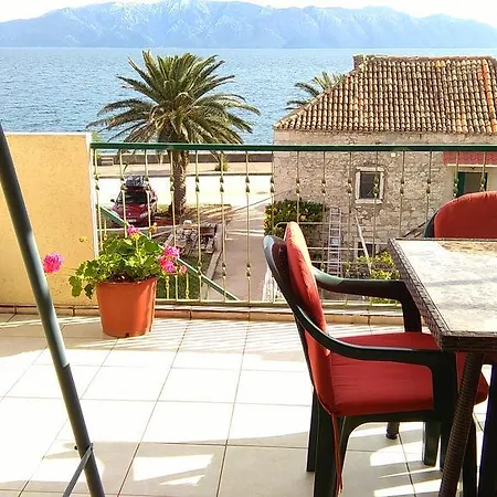 Jure Apartamento Sućuraj