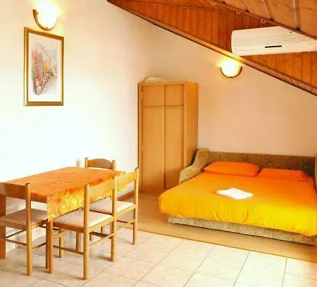 Apartment Jure Sucuraj